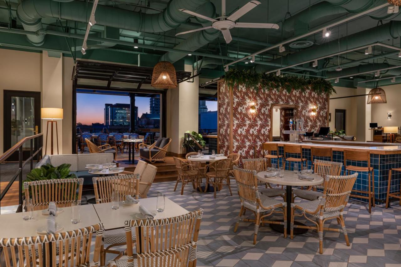 The Bradley Hotel Форт Уейн Екстериор снимка