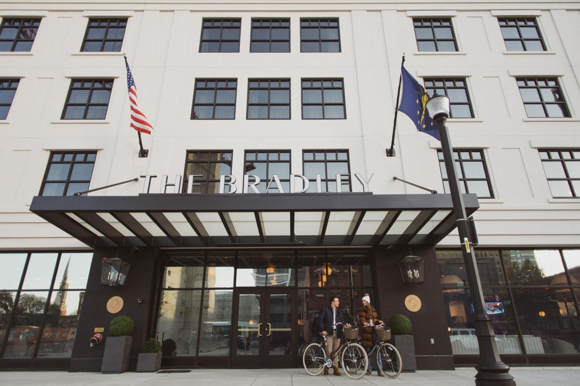 The Bradley Hotel Форт Уейн Екстериор снимка